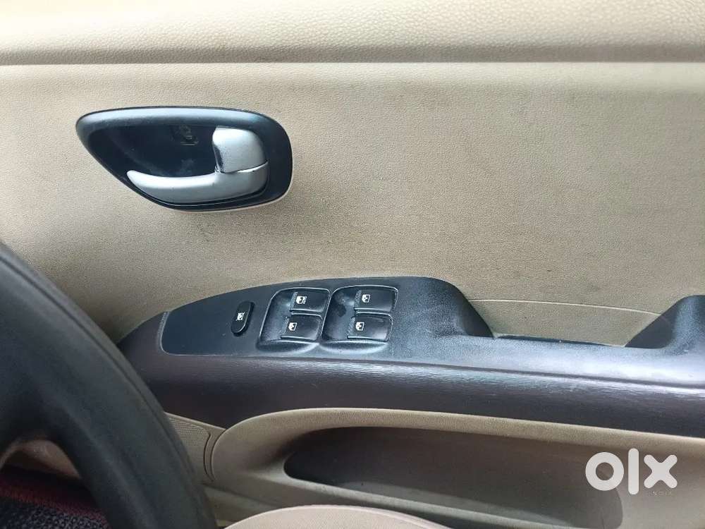 Hyundai I10 Sportz 2010 Car