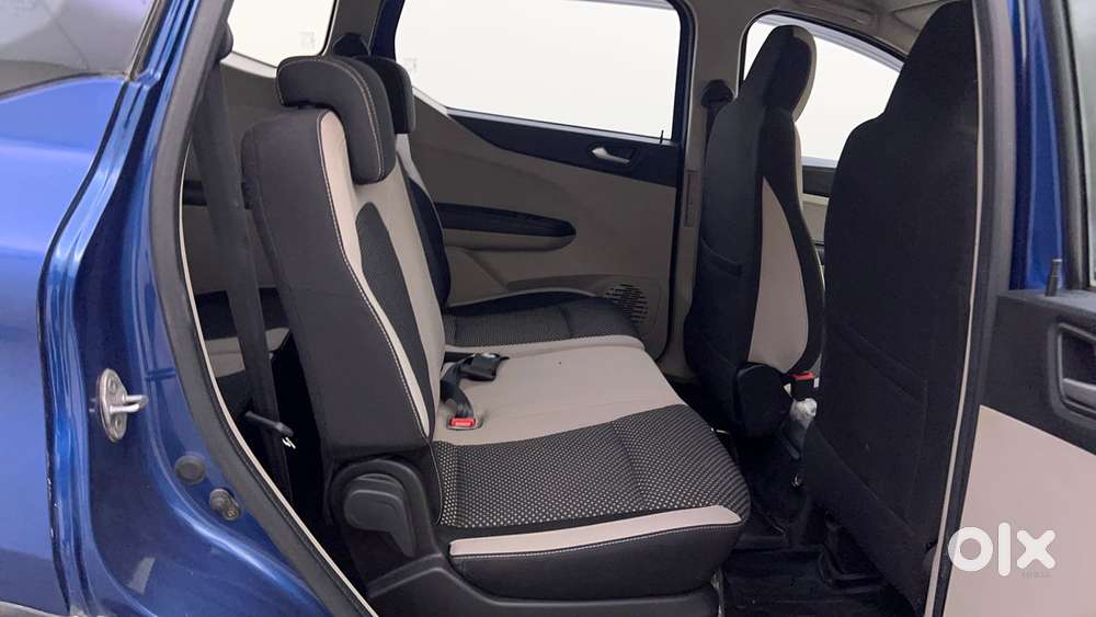 Renault Triber Rxz, 2022, Petrol