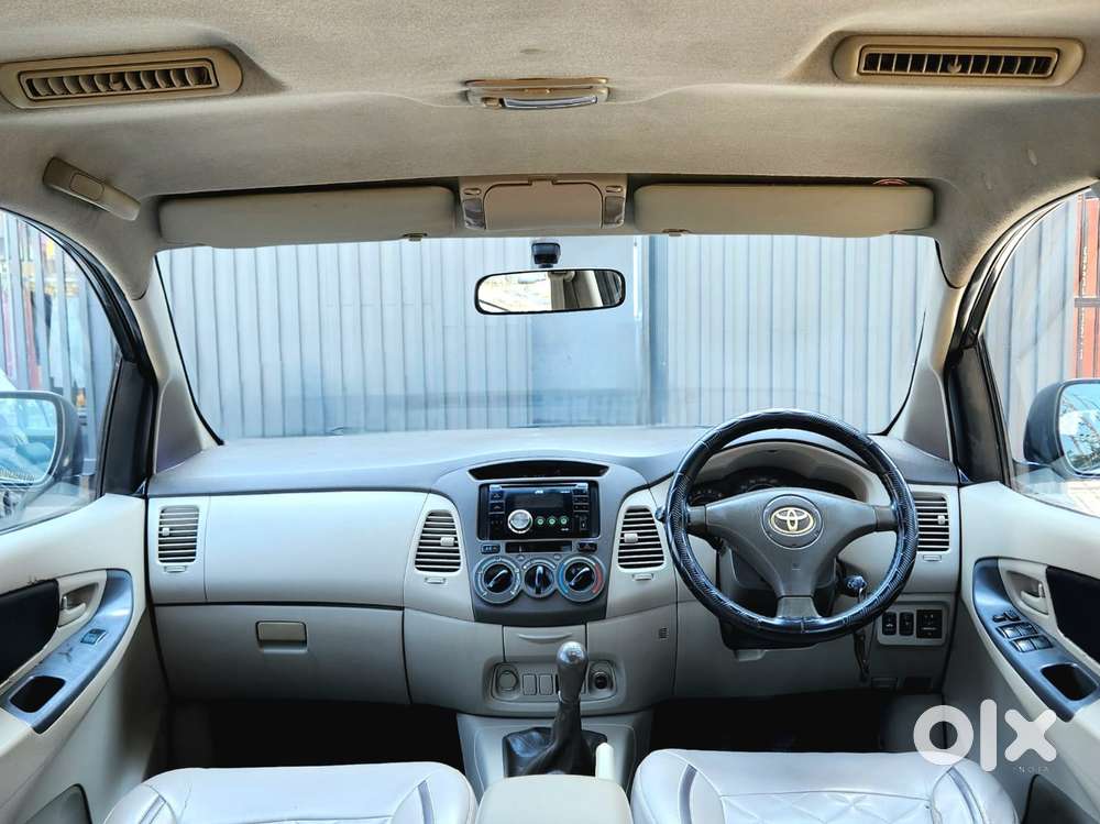 Toyota Innova 2.5 G (diesel) 8 Seater, 2011, Diesel