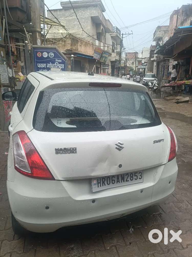 Maruti Suzuki Swift Lxi 2017