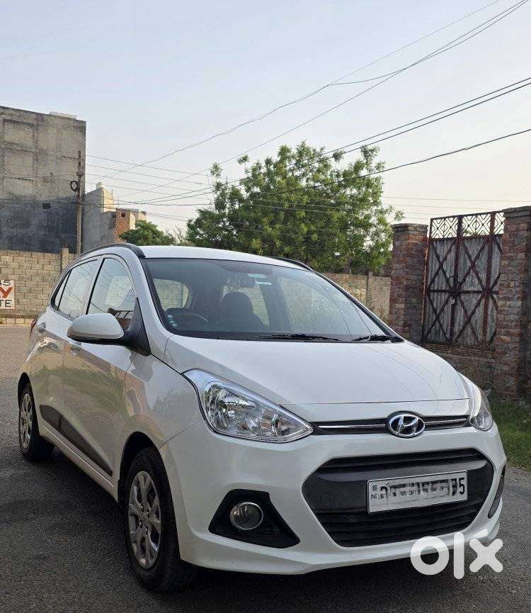Hyundai Grand I10 2013-2016 Sportz, 2016, Petrol