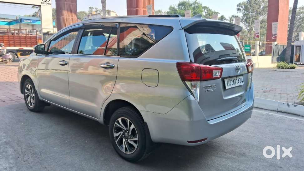 Toyota Innova Crysta 2.4 G Mt 7 Str, 2020