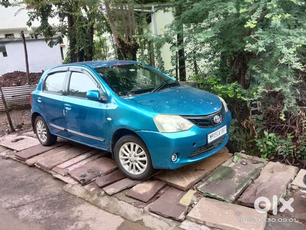 Toyota Etios Liva 2012 Petrol 102000 Km Driven