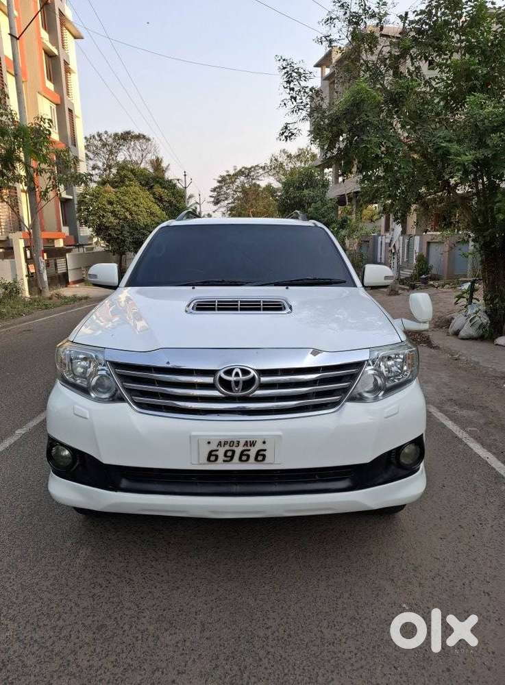 Toyota Fortuner 3.0 4x2 Automatic, 2012, Diesel
