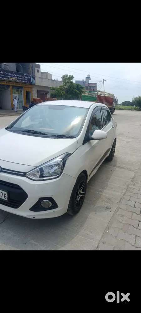 Hyundai Xcent 2015