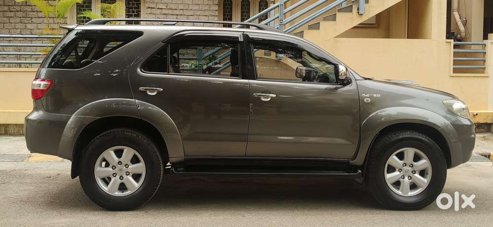 Toyota Fortuner 3.0 4x4 Manual, 2010, Diesel