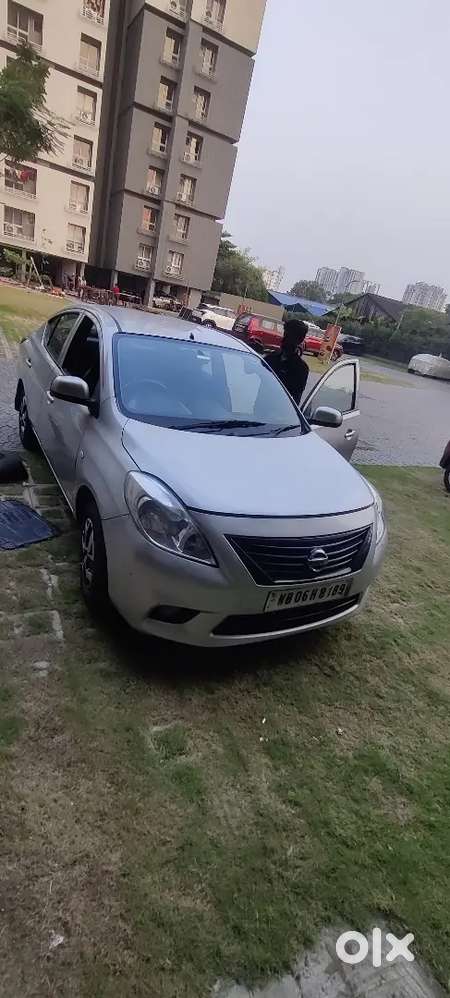 Nissan Sunny Petrol Manual 2011 Variant