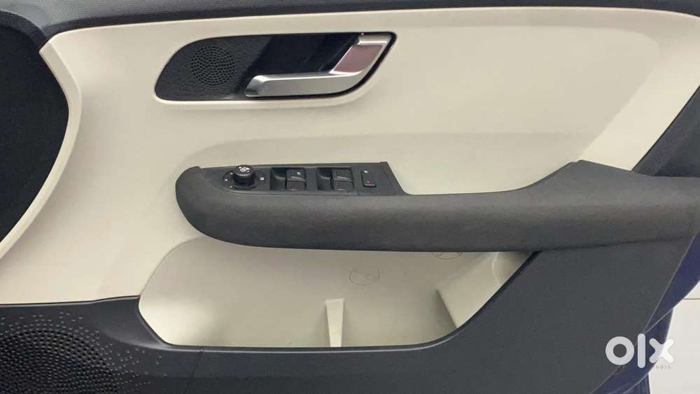 Tata Altroz 1.2 Xza Plus, 2022, Petrol