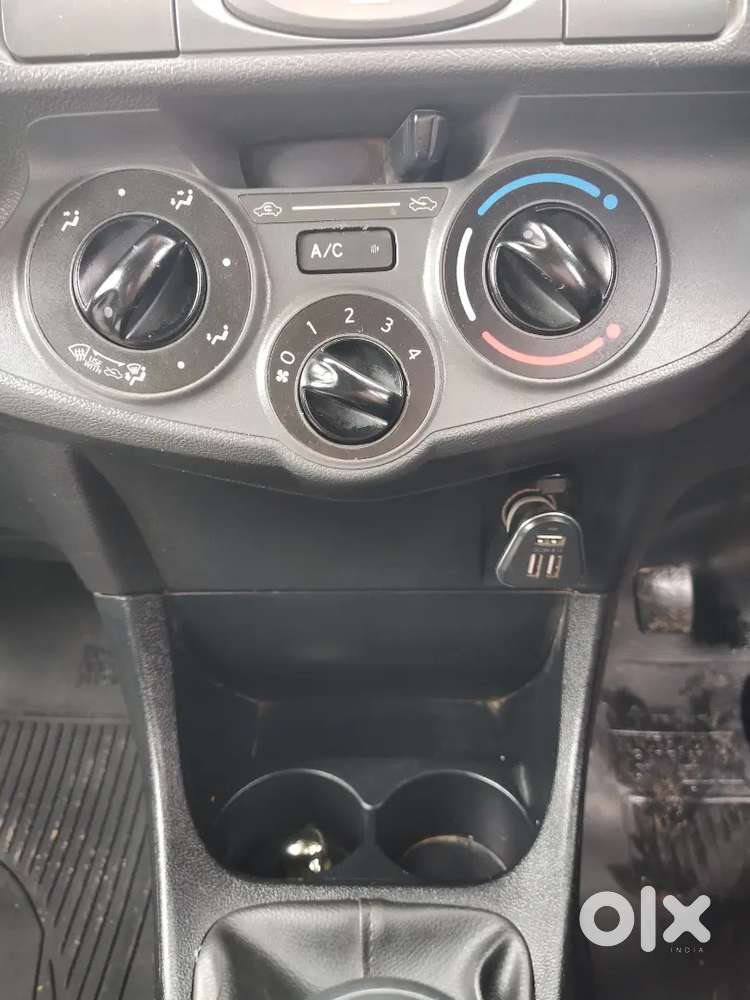 Toyota Etios Liva 2013