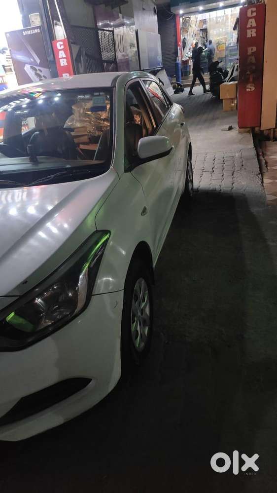 Hyundai I20 Diesel Sportz, 2016, Petrol