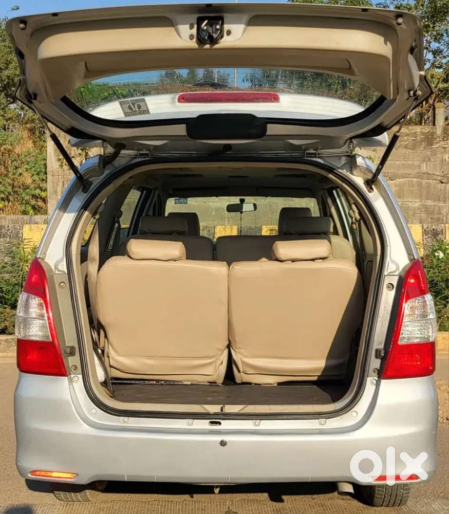 Toyota Innova Hycross 2011 113000 Km