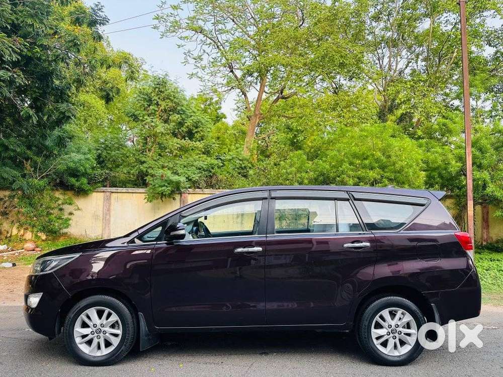 Toyota Innova Crysta 2.4 V, 2016, Diesel