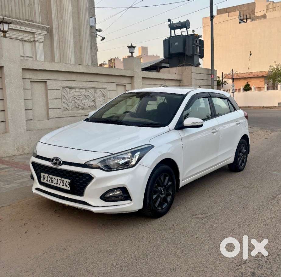 Hyundai I20 Sportz 1.2 Ivt Dual Tone, 2020, Petrol