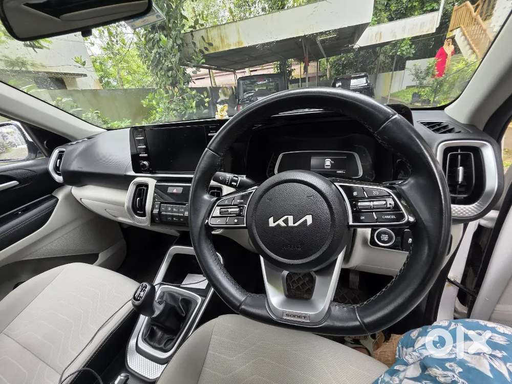 Kia Sonet Htx  Imt Anniversary Edition In White,