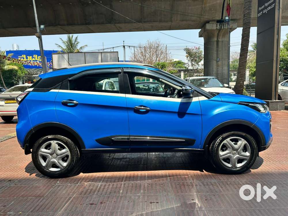 Tata Nexon 1.2 Revotron Xma Amt (s), 2020, Petrol