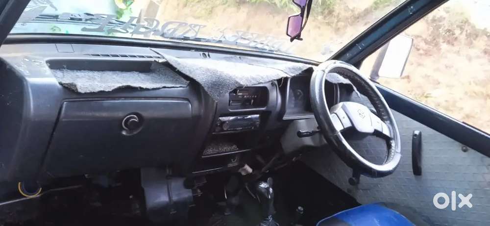 Maruti Suzuki Omni 8-seater 2012