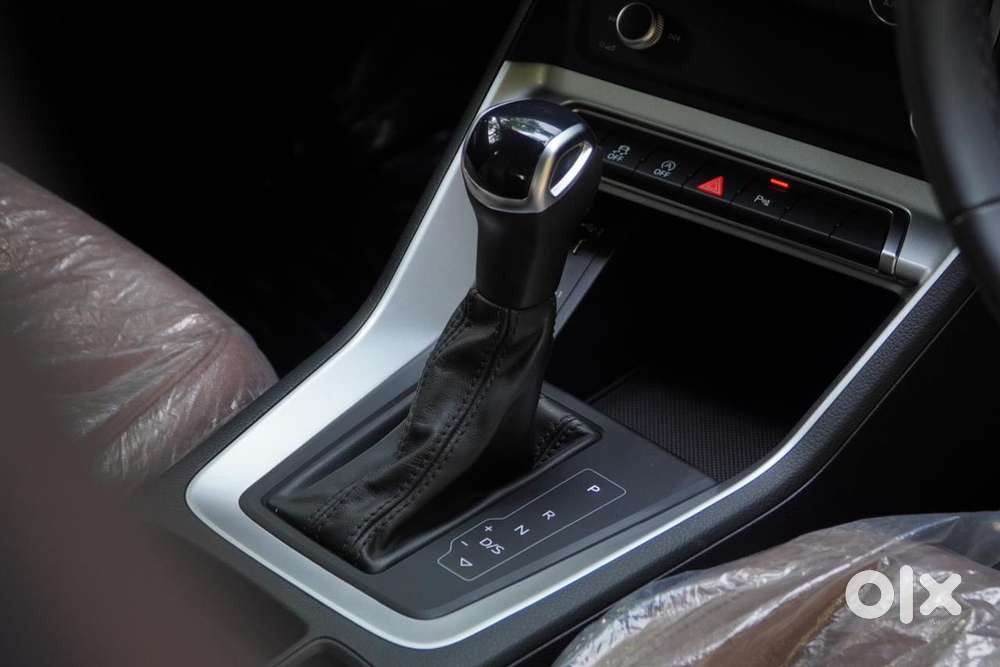 Audi Q3 40 Tfsi Premium Plus, 2024, Petrol