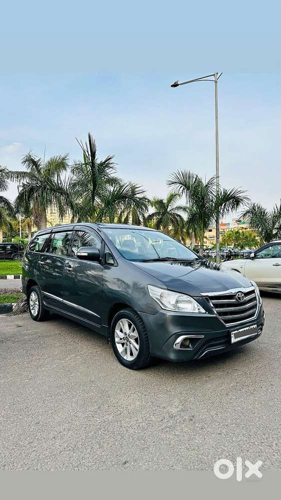 Toyota Innova 2.5 V 2015