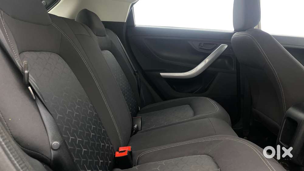 Tata Nexon 1.5 Revotorq Xma Amt (s), 2020, Petrol