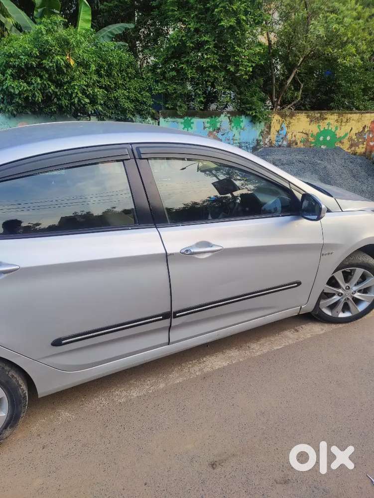 Hyundai Verna 2011 Dl Number