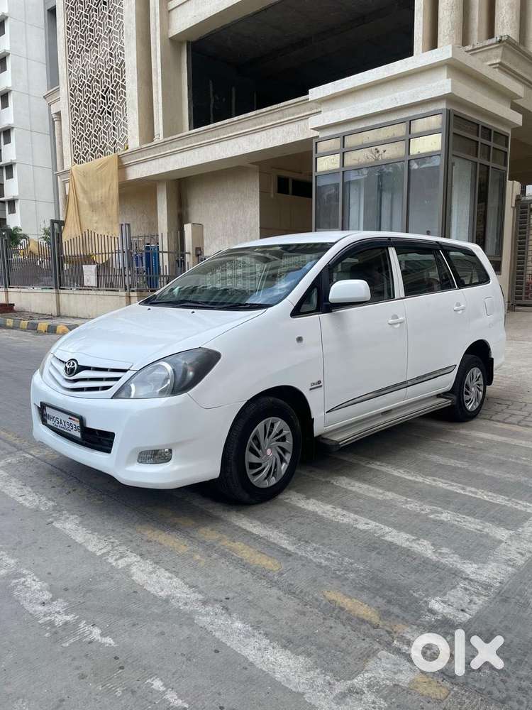 Toyota Innova 2.5 G (diesel) 8 Seater Bs Iv, 2011, Diesel