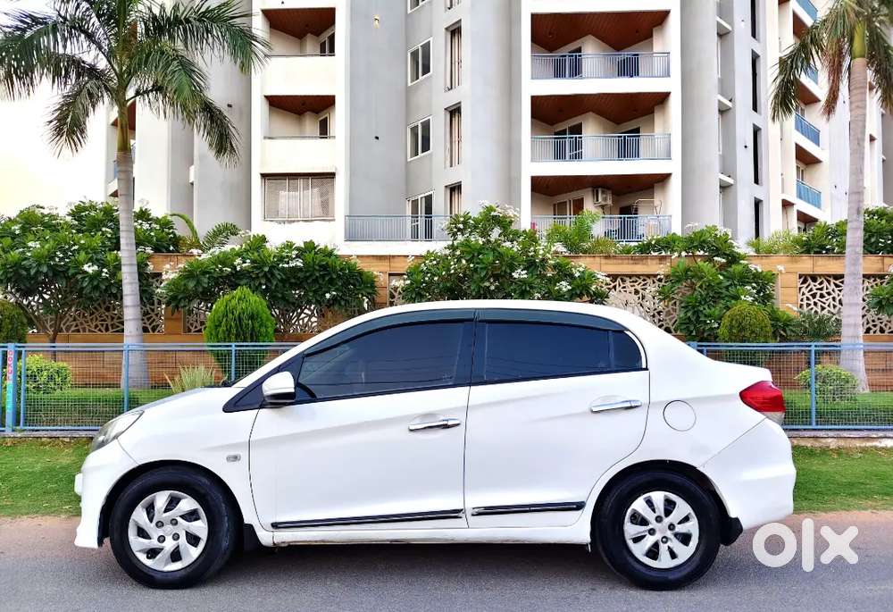 Honda Amaze 2015 Diesel 81200 Km Driven