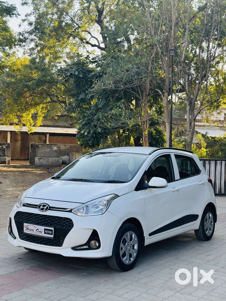 Hyundai Grand I10 Sportz, 2017, Petrol