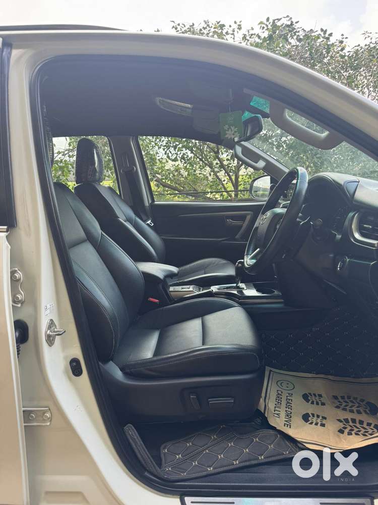 Toyota Fortuner [2021-ongoing] 2.8 2wd Diesel At, 2022, Diesel