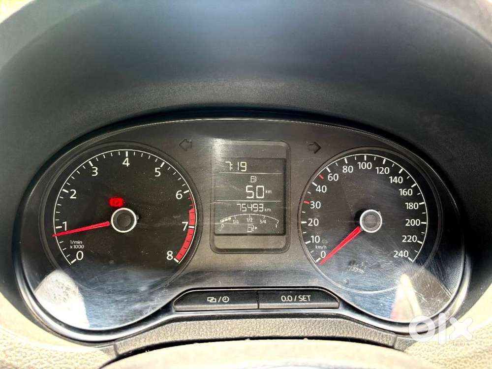 Volkswagen Polo Petrol Highline 1.2l, 2014, Petrol