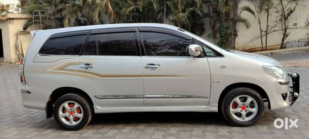 Toyota Innova 2.5 G (diesel) 8 Seater Bs Iv, 2012, Diesel