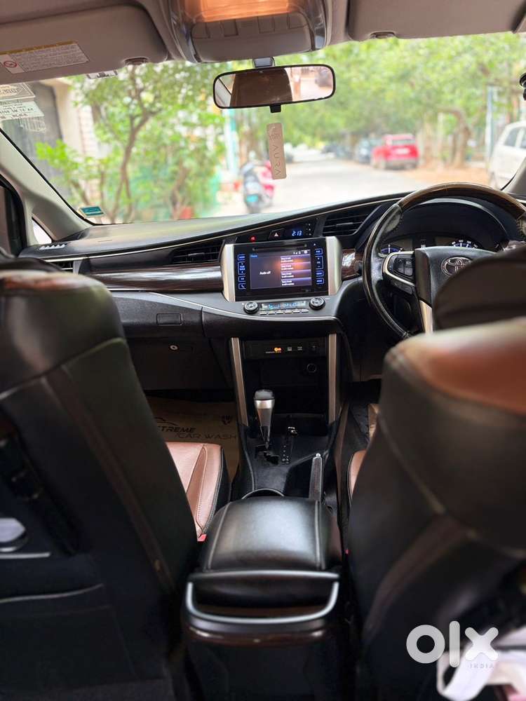 Innova Crysta Zx 2.8 Automatic Diesel 2016 Model Single Owner 7 Seater