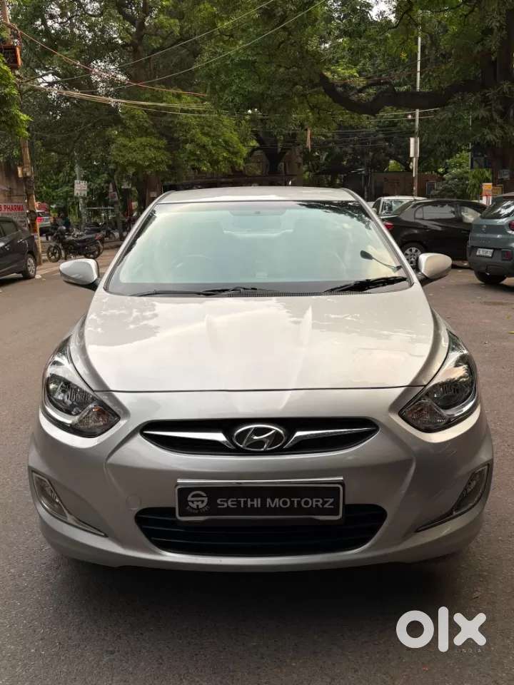 Hyundai Verna 1.6 Ex Vtvt, 2012, Petrol