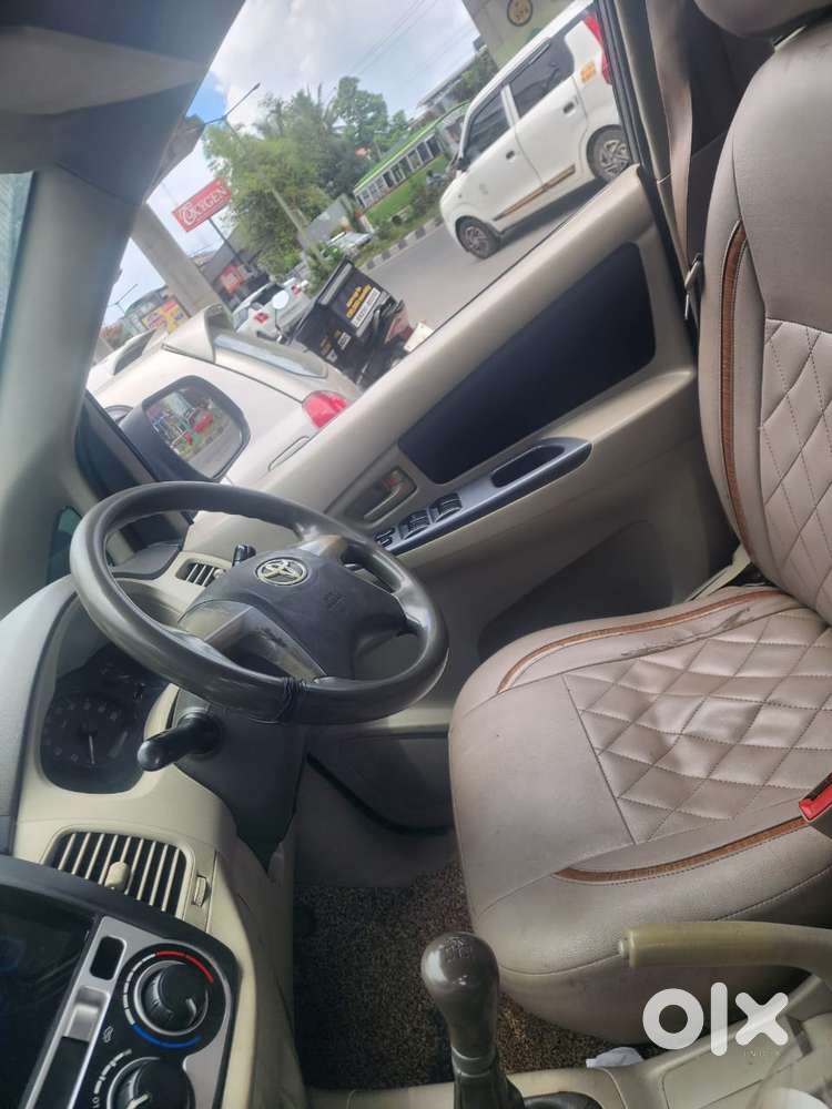 Toyota Innova 2.5 Ev (diesel) Ps 8 Seater Bs Iv, 2013, Diesel