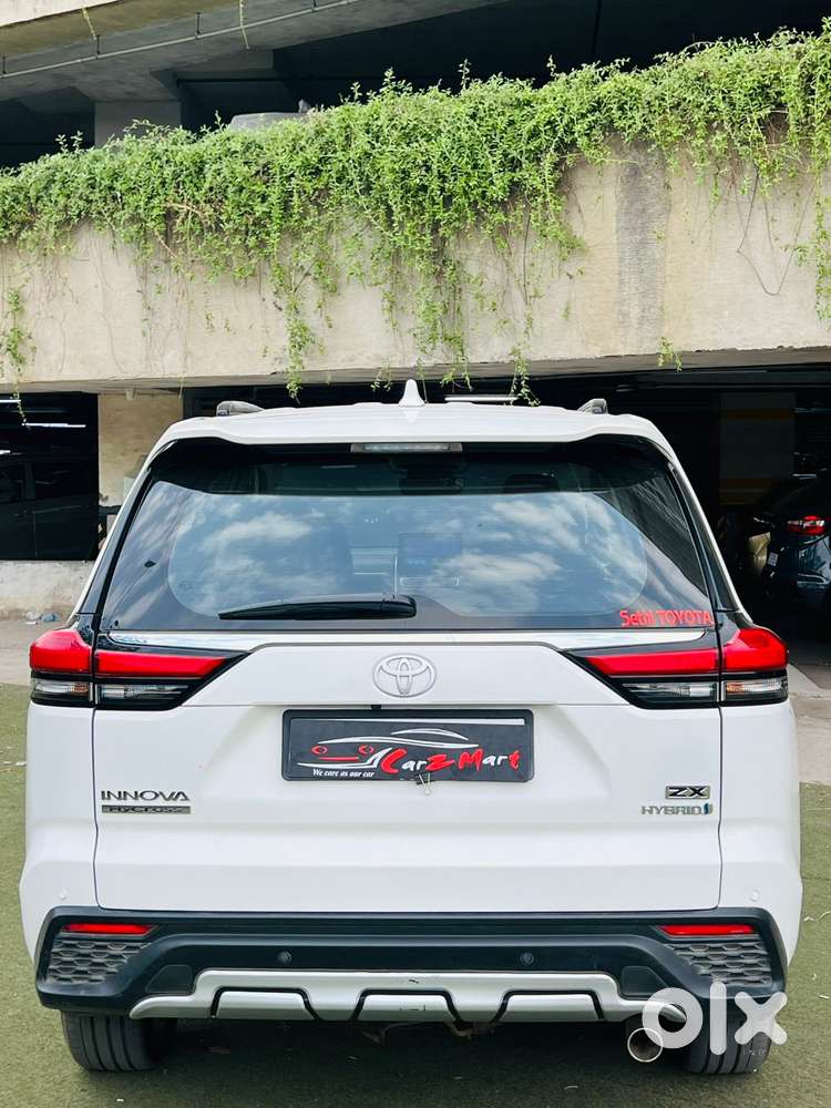 Toyota Innova Hycross 2.0 Zx Hybrid 7 Str, 2024, Petrol