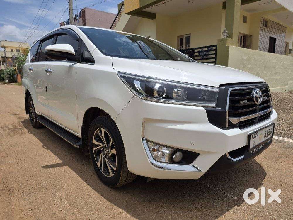 Toyota Innova Crysta 2.4 V 8 Str, 2025, Diesel