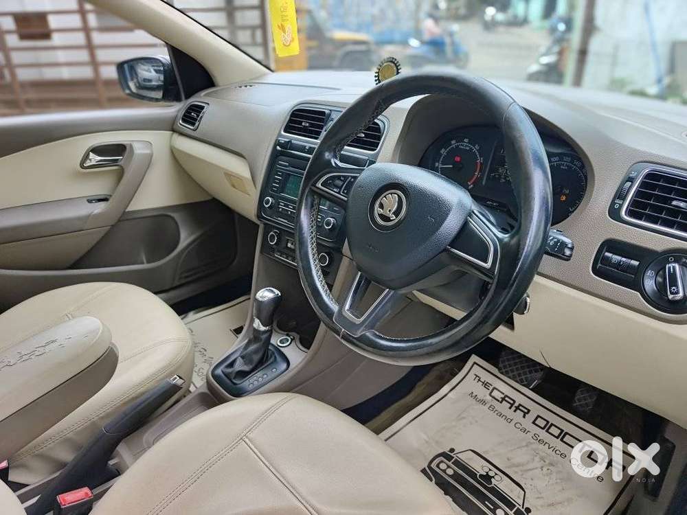 Skoda Rapid 1.6 Mpi At Elegance Black Package, 2015, Petrol