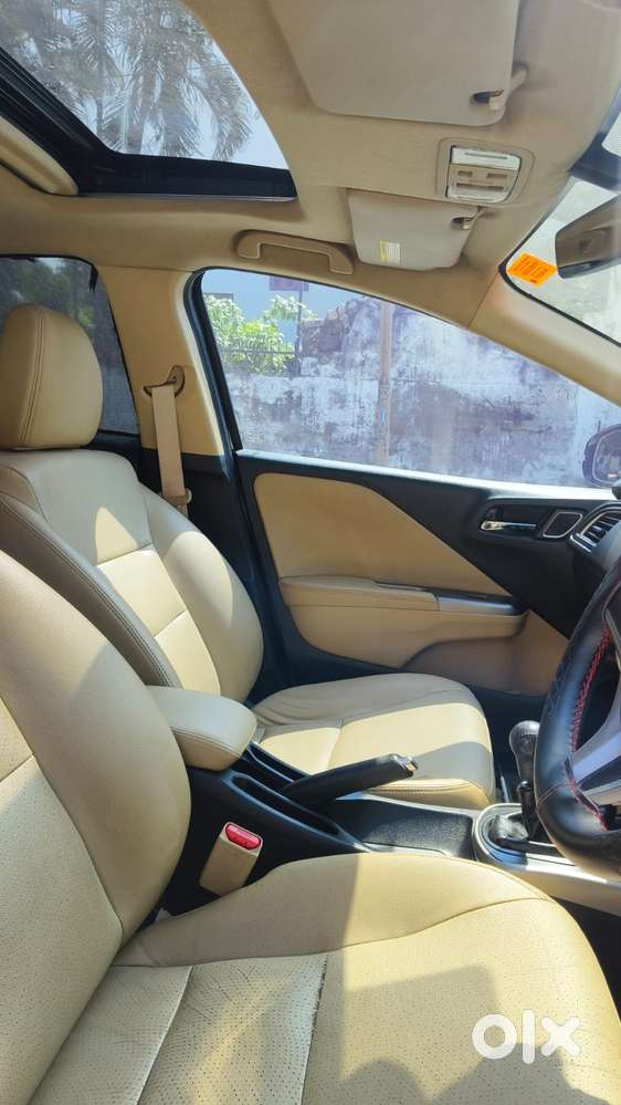 Honda City V Mt Sunroof, 2017, Diesel