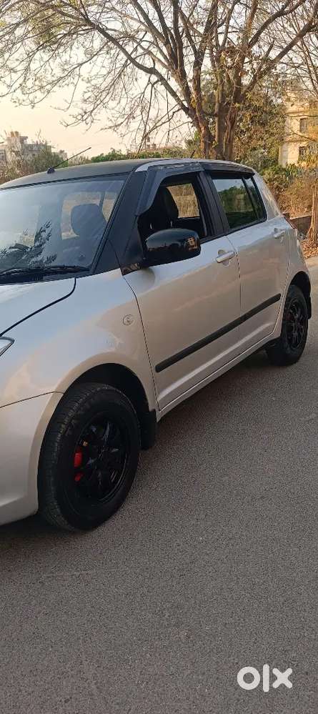 Maruti Suzuki Swift 2011 Petrol 60000 Km Driven