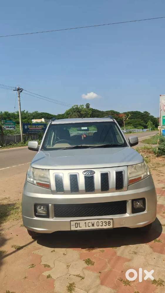 Mahindra Tuv 300 2017 Diesel Plus - Dl Registered
