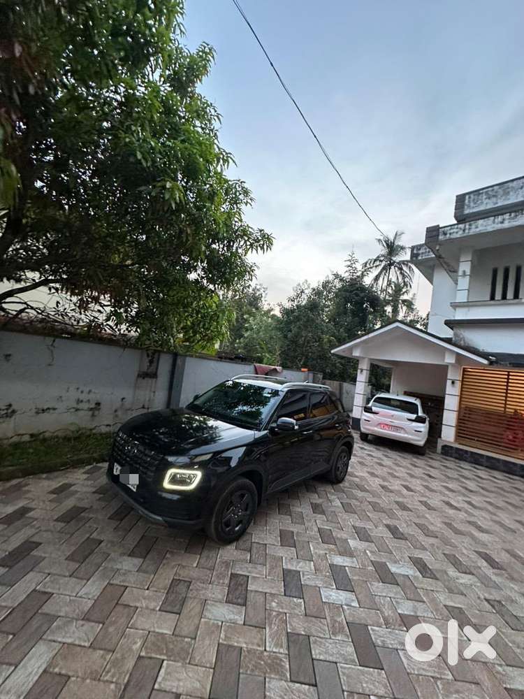 Hyundai Venue S Plus Mt 1.2 Kappa, 2023, Petrol