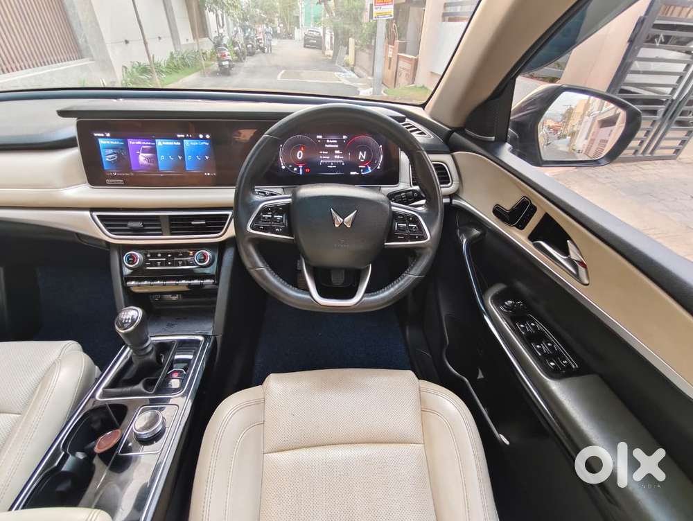 Mahindra Xuv700, 2022