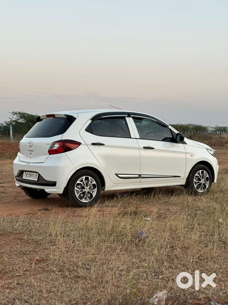 Tata Tiago 1.2 Revotron Xm Option, 2022, Petrol