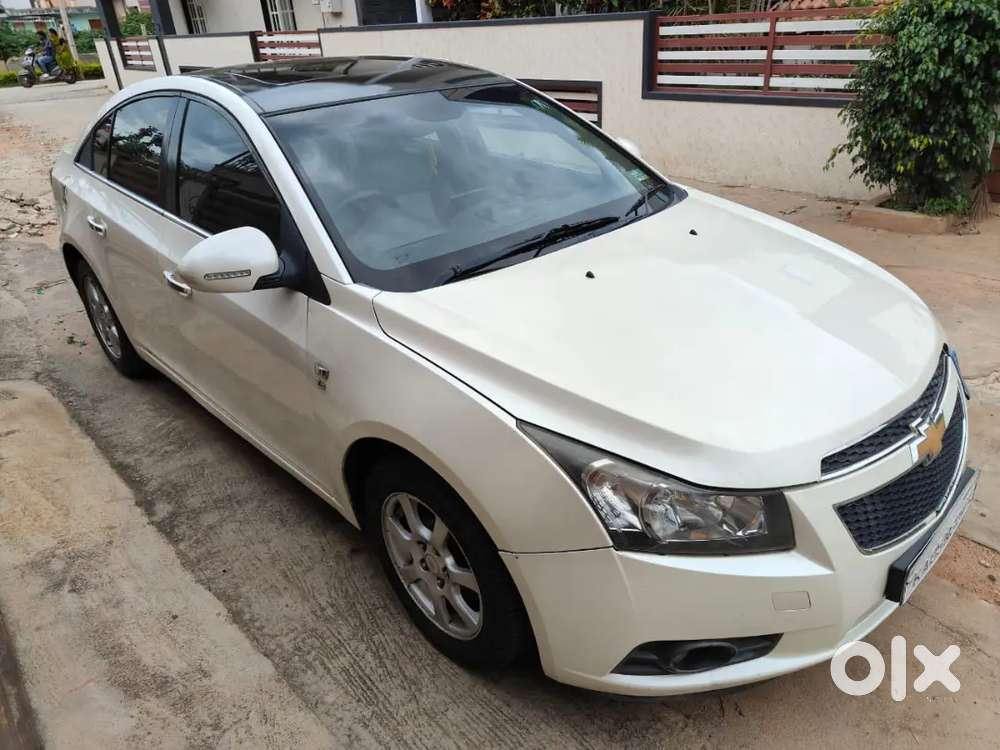 Chevrolet Cruze 2011 Diesel 99000 Km Drivenmodel: