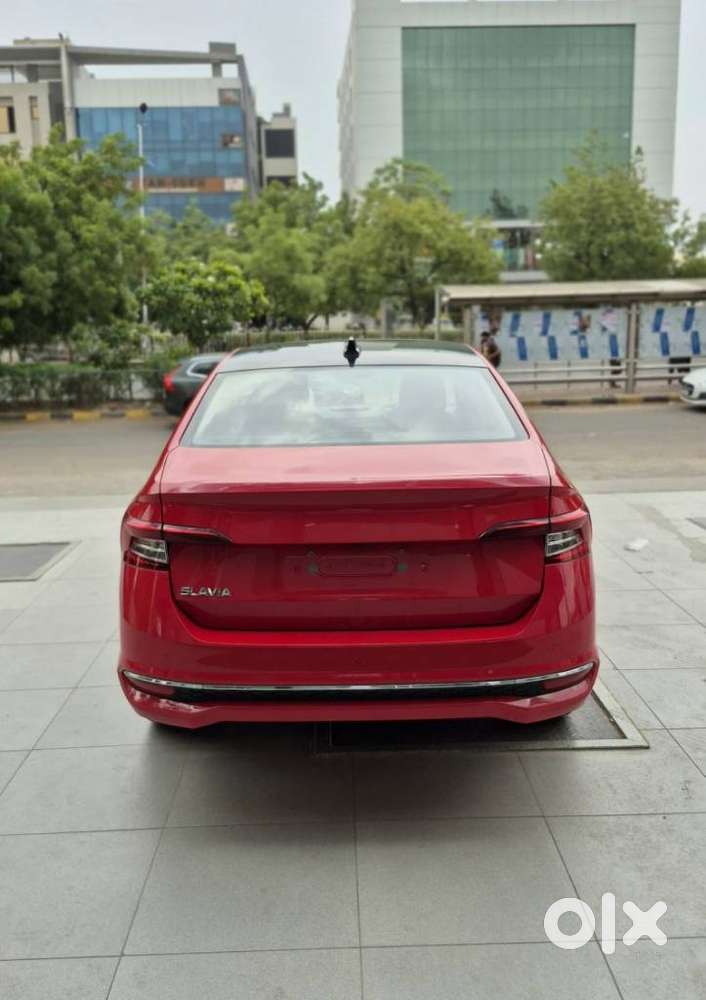 Skoda Slavia Style 1.0l Tsi At, 2025, Petrol