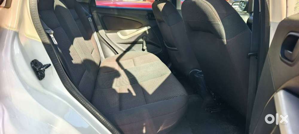 Ford Figo Diesel Titanium, 2012, Diesel