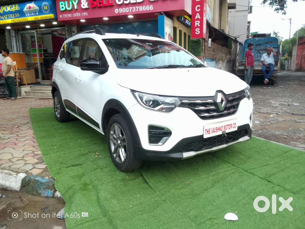 Renault Triber Rxz, 2022, Petrol