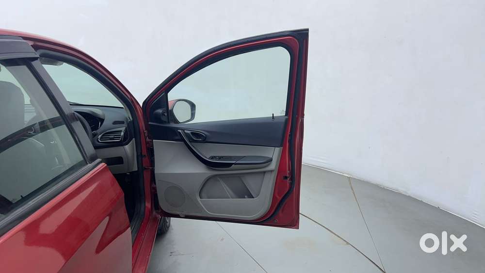 Tata Tiago 1.2 Revotron Xz Wo Alloy, 2019, Petrol