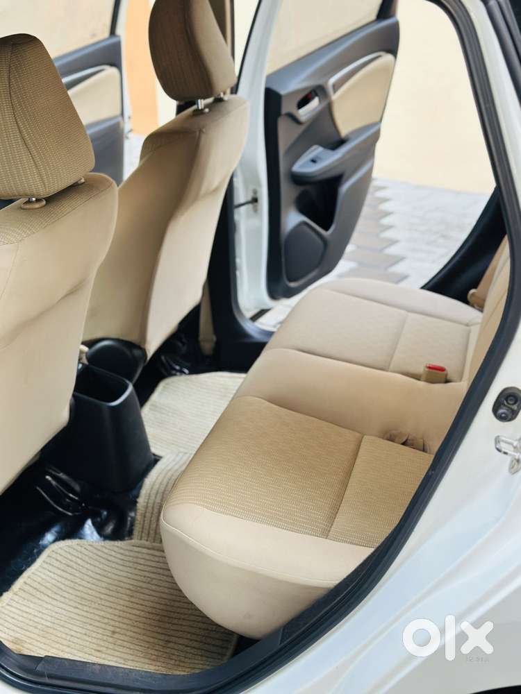 Honda Jazz V Mt Privilege, 2015, Petrol