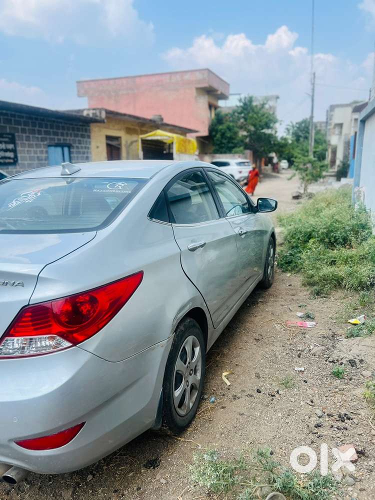 Hyundai Fluidic Verna 2013 Manual