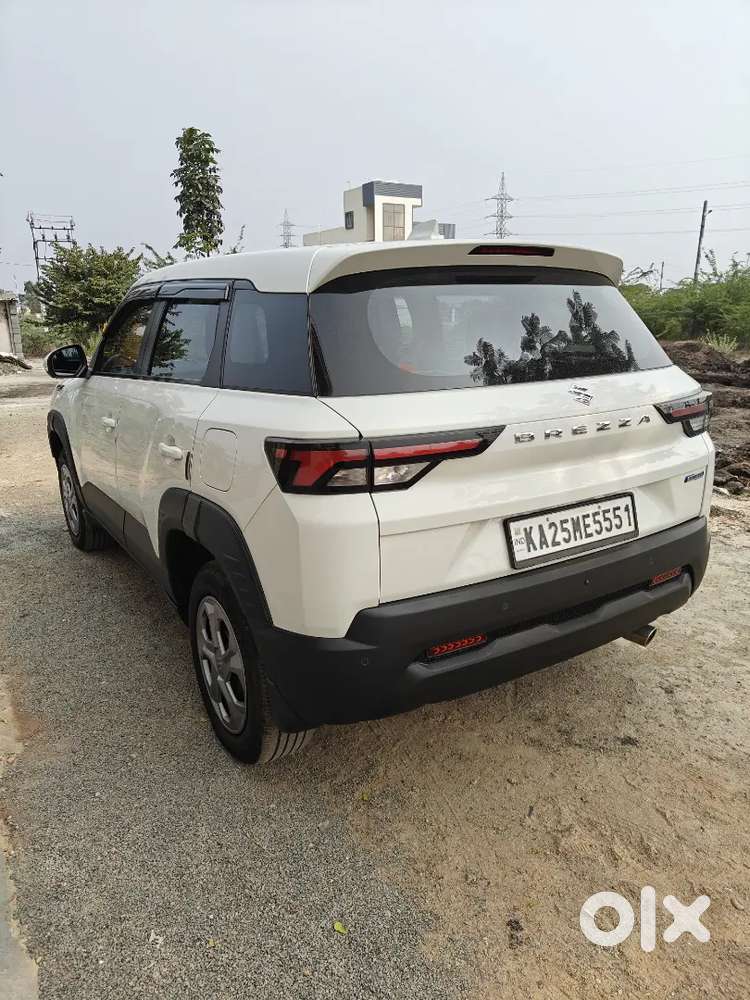 Maruti Suzuki Brezza Vxi Automatic Smart Hybrid 2024
